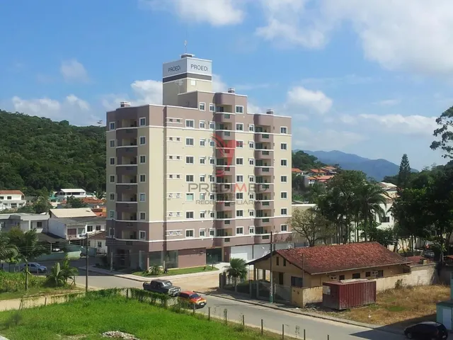 Imagem 2: Ampla Sala Térrea com 130m² no Edifício Dom Henrique. Camboriú