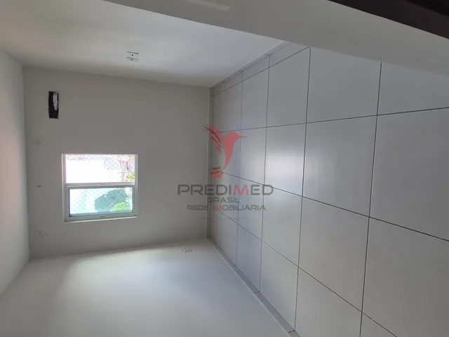 Imagem 9: Apartamento com varanda espaçoso Miramar