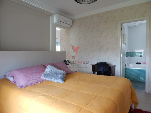 Imagem 4: Casa com 4 dormitórios