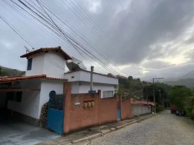 Imagem: 2 Casas no Terreno, Excelente Localização!