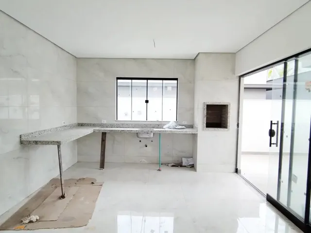 Imagem 10: Casa Alto Padrão a Venda no bairro Conjunto Habitacional Alexandre Urbanas - Londrina, PR