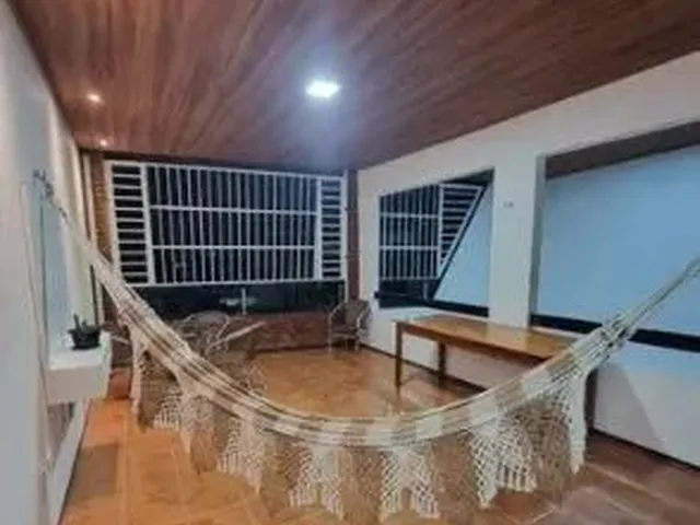 Imagem: Casa com 4 Dormitórios À Venda, 340 M²