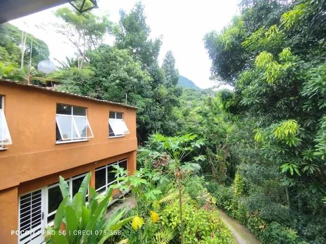 Imagem: Sítio com 7.670M², 6Qts, 300Mts da Cachoeira!
