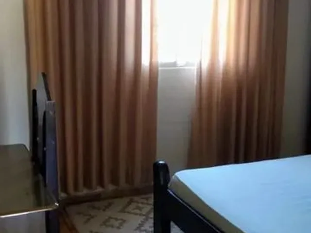 Imagem: Casa À Venda 3 Quartos, 2 Vagas, 250M²