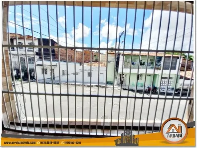 Imagem: Casa com 2 Dormitórios À Venda, 210 M²