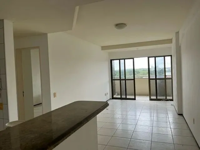 Imagem 1: Apartamento de 1 Quarto com Armários no Renascença