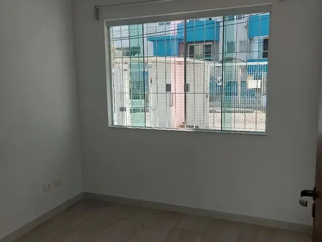 Imagem 2: Alugo Ap de Dois Quartos Térreo na Coloninha, Florianópolis
