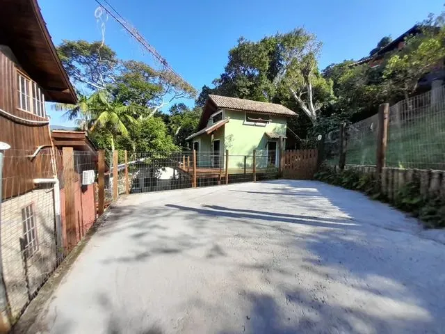 Imagem 1: Casa de 2 Quartos para Alugar no Bairro Lagoa da Conceicao