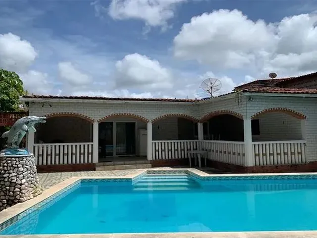 Imagem: Casa de Arquitetura Alemã com Toques Tropicais