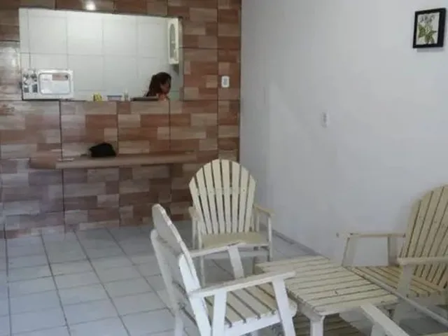 Imagem: O apartamento possui 2 Dormitórios, 1 Banheiro, 1 Vaga na