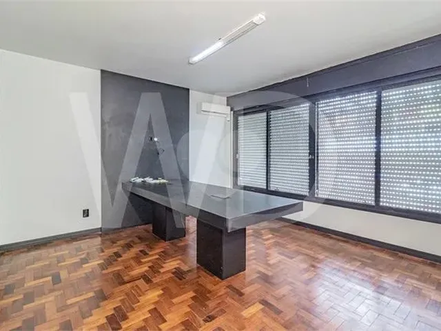 Imagem: Porto Alegre - Casa Padrão - Higienópolis