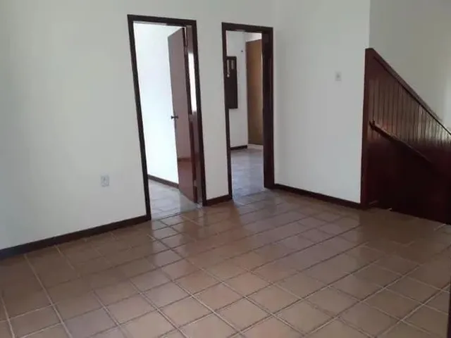 Imagem: Casa 4/4 com 3 Suítes em Condomínio Fechado
