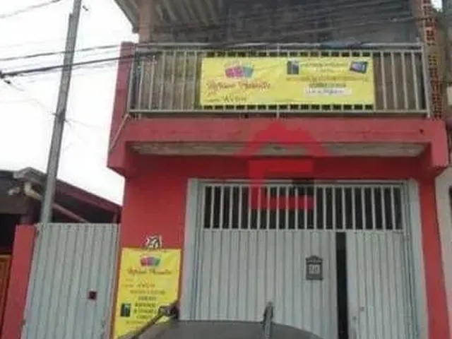 Imagem: A casa possui 1 Dormitório, 2 Banheiros, 1 Vaga na