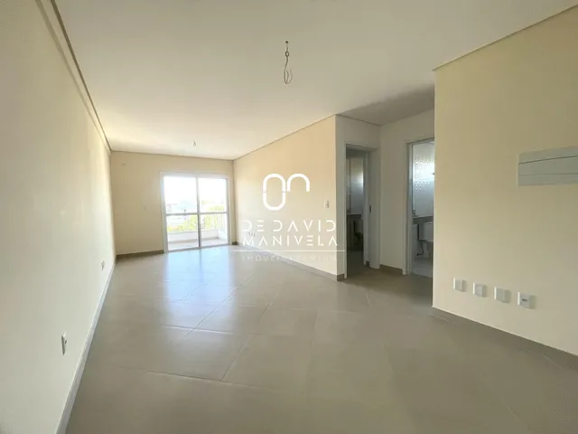 Imagem 6: Apartamento 02 dormitórios com 01 suíte e sacada com churrasqueira no bairro Ros