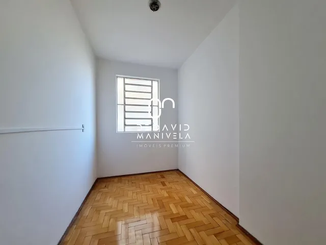 Imagem 6: À Venda Apartamento 2 Dormitórios com Dependência e com Garagem Coberta. Bairro