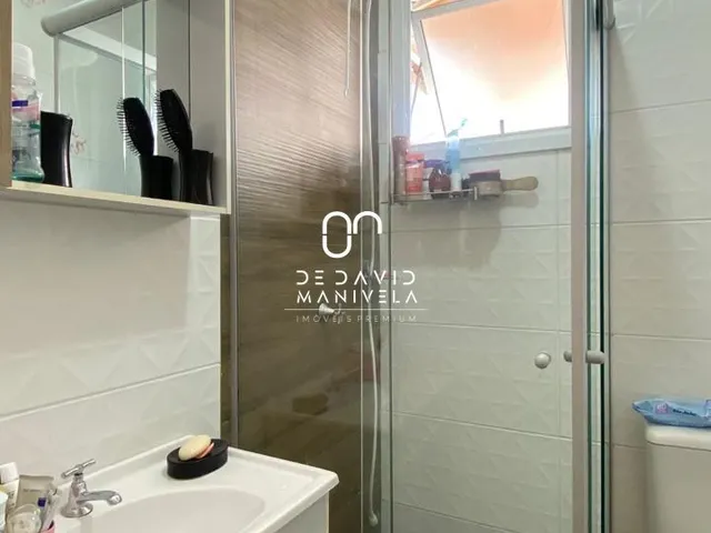Imagem 14: Casa Refinada em Condomínio com 2 Dormitórios e Suíte