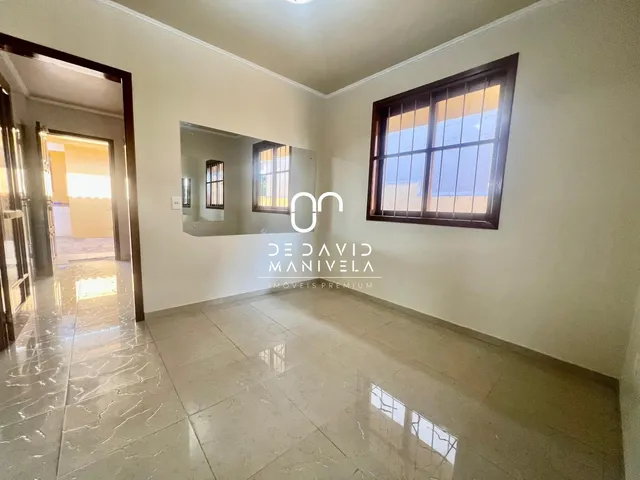 Imagem 13: Casa semimobiliada com 3 dormitórios e 2 vagas