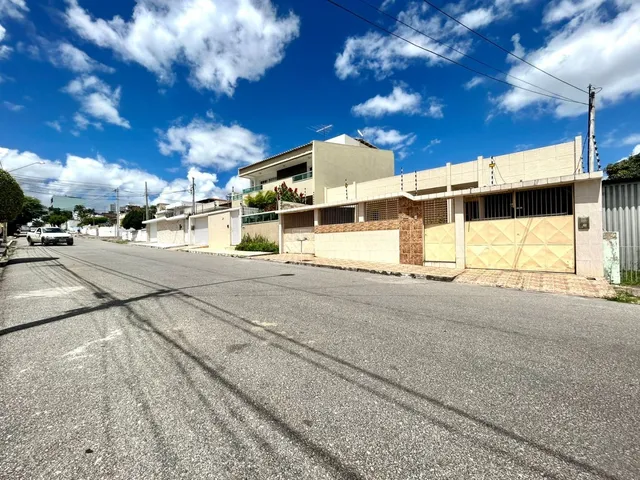Imagem: Casa com 3 dormitórios à venda, 200 m²