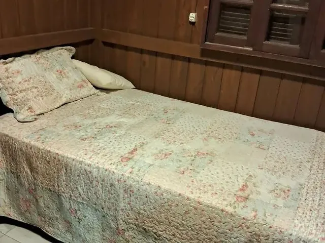 Imagem: Aluga-Se Quarto para Moça
