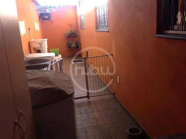 Imagem 2: Casa com 4 Dormitórios À Venda em Contagem