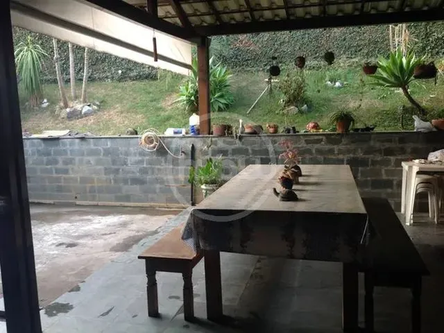 Imagem 5: Casa com 4 Dormitórios À Venda em Contagem