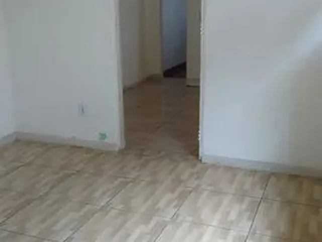 Imagem: A casa possui 1 Dormitório, 1 Banheiro, Direto com o