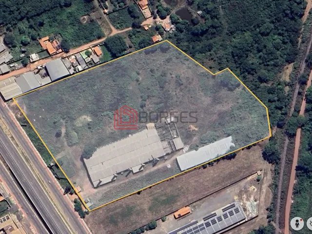 Imagem: O terreno possui 66.000m² de Área e está localizado em Conjunto