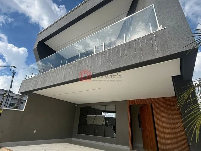 Imagem: A casa possui 4 Dormitórios, 2 Suítes, 4 Banheiros, 4