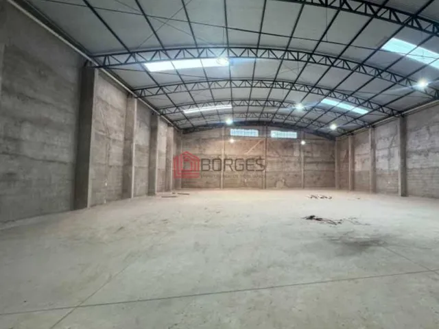 Imagem: O depósito possui 2 Banheiros, 450m² de Área e está localizado