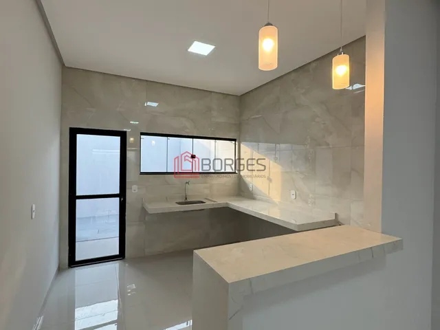 Imagem 4: Casa Padrão - 3 quartos sendo uma suíte com closet