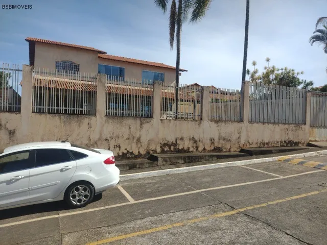 Imagem 2: RUA 4 VICENTE PIRES/CASA COM 4 QUARTOS SENDO 2 SUÍTES/ TERRENO COM 1.299,45M² / ÓTIMA