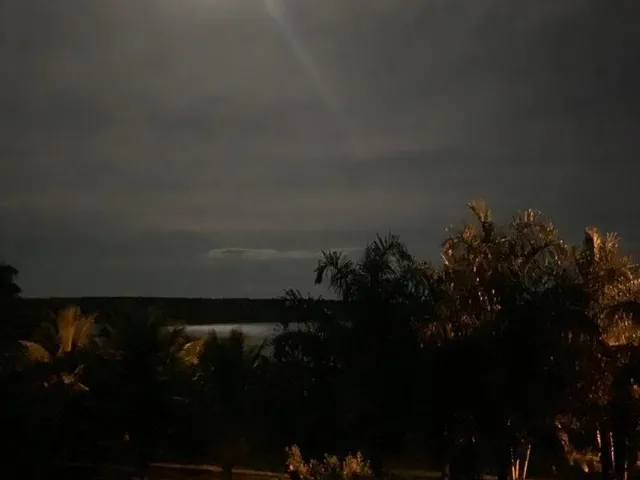 Imagem 3: BR 251/ rancho/chácara as margens da represa de queimados , 29.000m² , escriturada e