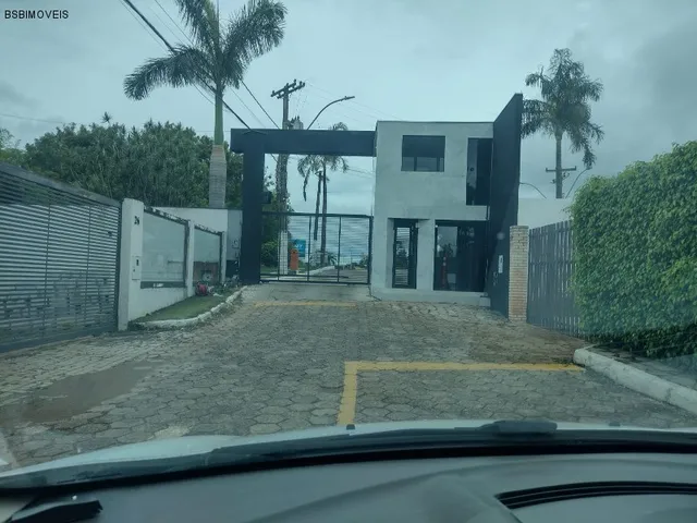 Imagem 7: SHA conjunto 4 , casa com 4 quartos sendo 3 suítes, lazer, condomínio fechado