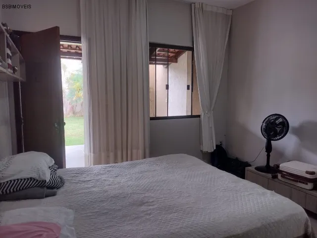 Imagem 6: SHA conjunto 4 , casa com 4 quartos sendo 3 suítes, lazer, condomínio fechado