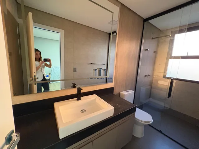 Imagem 16: Casa de alto padrão, nova e mobiliada com 4 suítes e Piscina suspensa em Alphavi