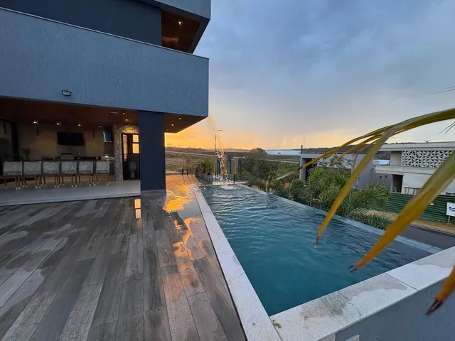 Imagem 9: Casa de alto padrão, nova e mobiliada com 4 suítes e Piscina suspensa em Alphavi