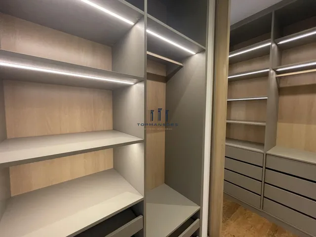 Imagem 8: Casa Moderna Mobiliada com 4 Quartos, Spa e Piscina em Alphaville Vespasiano