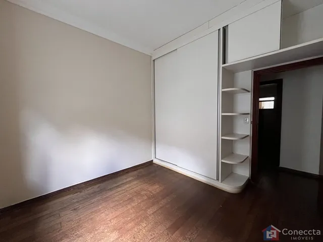 Imagem 13: Casa à Venda no Centro de Patos de Minas – 3 Quartos, Suíte e 330m² de Conforto