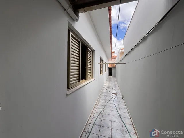 Imagem 10: Casa à Venda no Centro de Patos de Minas – 3 Quartos, Suíte e 330m² de Conforto