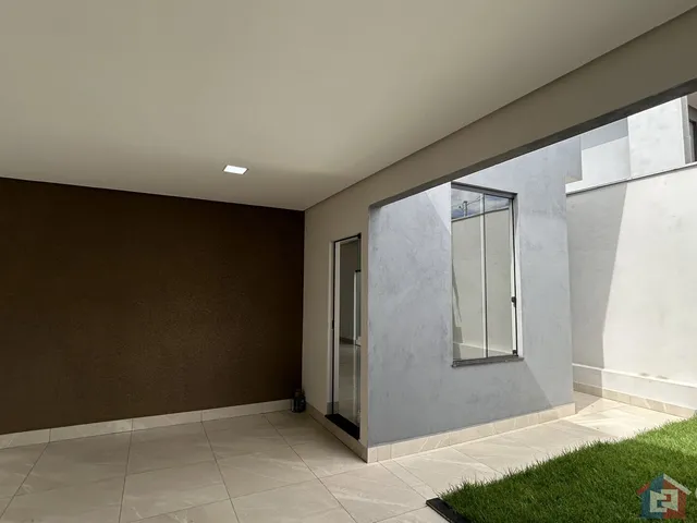 Imagem 3: Casa à Venda no Bairro Afonso Queiroz – 2 Quartos, Quintal Amplo e Acabamento Premium