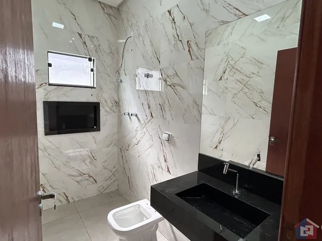 Imagem 4: Casa à Venda no Bairro Afonso Queiroz – 2 Quartos, Quintal Amplo e Acabamento Premium