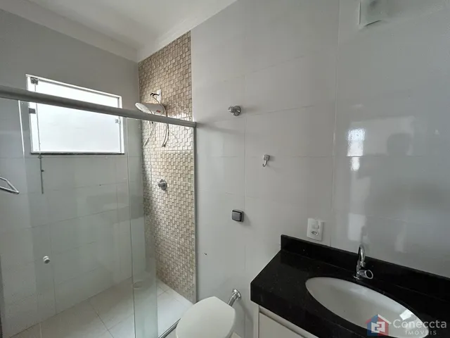 Imagem 5: Casa à Venda no Bairro Afonso Queiroz, Patos de Minas - 3 Dormitórios e Espaço Gourmet