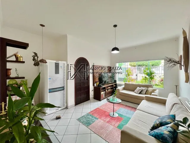 Imagem: A casa possui 4 Dormitórios, 3 Suítes, 4 Banheiros, 2