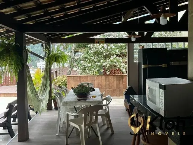 Imagem 2: Mosela - Vendo Ampla Casa com 05 Quartos