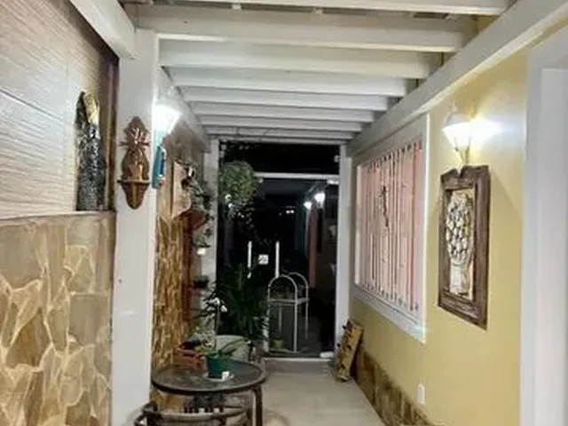 Imagem 15: Mosela - Vendo Ampla Casa com 05 Quartos
