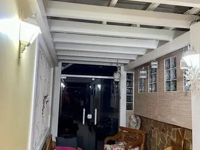 Imagem 7: Mosela - Vendo Ampla Casa com 05 Quartos