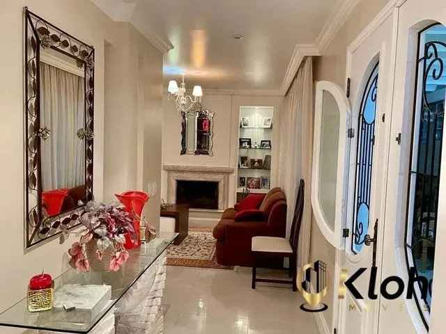 Imagem 6: Mosela - Vendo Ampla Casa com 05 Quartos