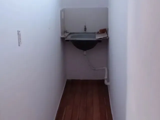 Imagem: Aluga-Se Kitinet, Zap