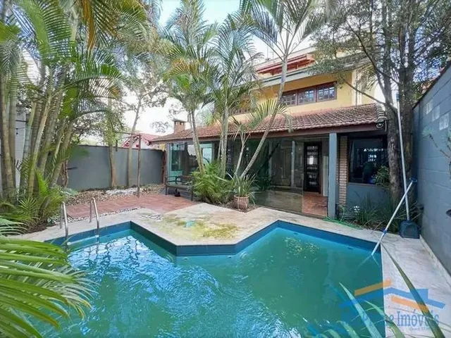 Imagem: A casa possui 3 Dormitórios, 1 Suíte, 4 Banheiros, 3