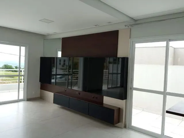 Imagem: A casa em condomínio possui 3 Dormitórios, 1 Suíte, 2